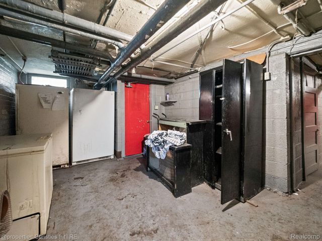 485 E GRAND Boulevard, Detroit, MI 48207