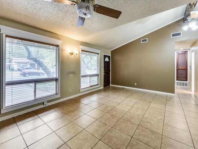 817 Glen Oak DR, Austin, TX 78745