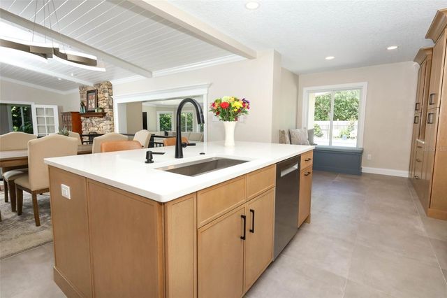 280 W SPRING LAKE DRIVE, Altamonte Springs, FL 32714