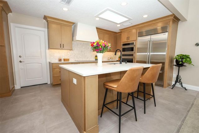 280 W SPRING LAKE DRIVE, Altamonte Springs, FL 32714