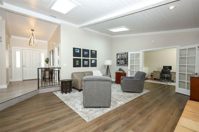 280 W SPRING LAKE DRIVE, Altamonte Springs, FL 32714