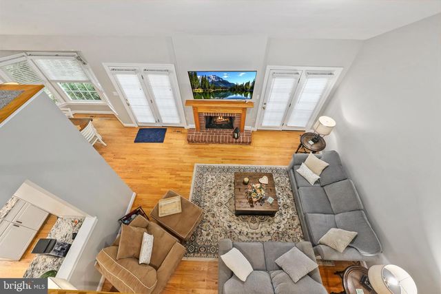 8050 AMSTERDAM CT, Gainesville, VA 20155
