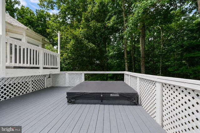 8050 AMSTERDAM CT, Gainesville, VA 20155