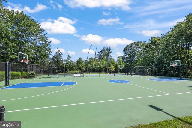 8050 AMSTERDAM CT, Gainesville, VA 20155