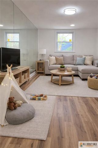 99 Vera Street, Piscataway, NJ 08854