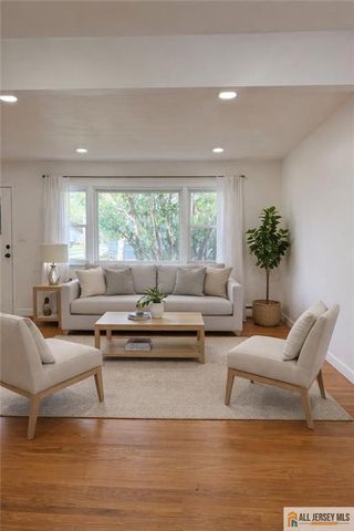 99 Vera Street, Piscataway, NJ 08854