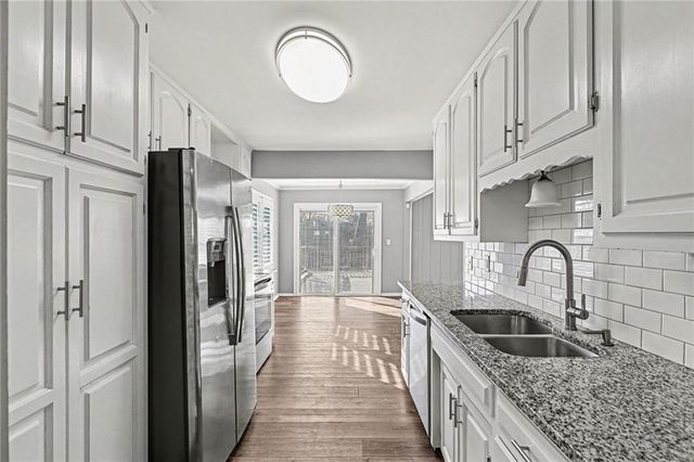 8002 Evanston Avenue, Raytown, MO 64138