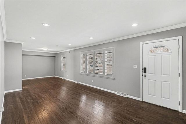 8002 Evanston Avenue, Raytown, MO 64138