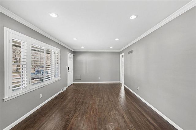 8002 Evanston Avenue, Raytown, MO 64138