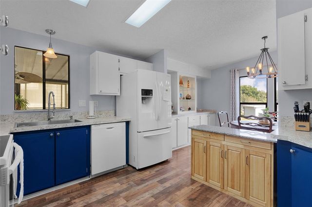 1717 PALM AIRE DRIVE, Lady Lake, FL 32159