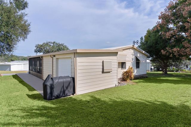 1717 PALM AIRE DRIVE, Lady Lake, FL 32159