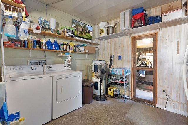 1717 PALM AIRE DRIVE, Lady Lake, FL 32159