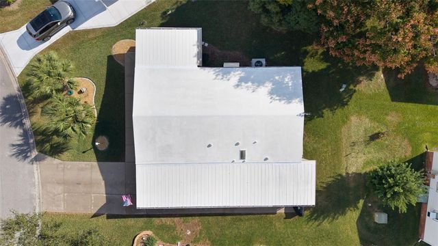 1717 PALM AIRE DRIVE, Lady Lake, FL 32159