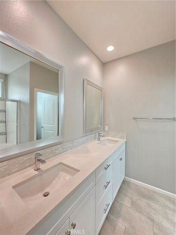 14910 W Castille, Sylmar, CA 91342