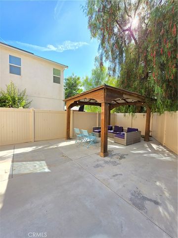 14910 W Castille, Sylmar, CA 91342