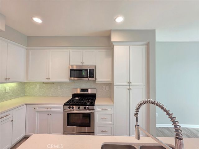 14910 W Castille, Sylmar, CA 91342