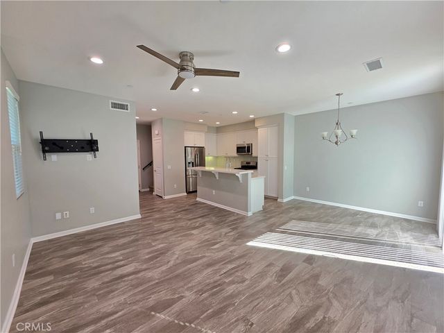 14910 W Castille, Sylmar, CA 91342