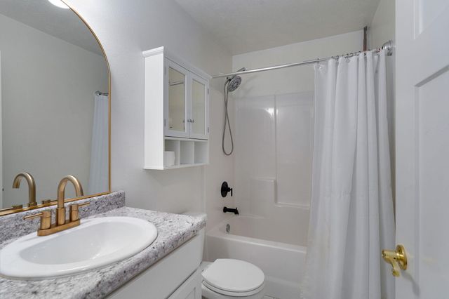 1459 E Habersham Street, Republic, MO 65738