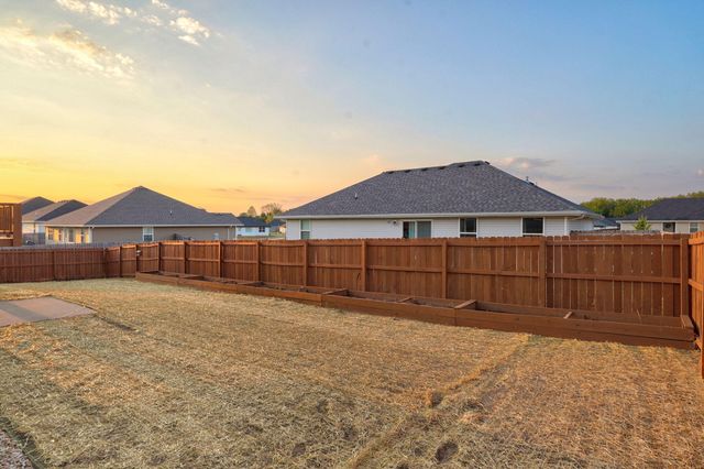 1459 E Habersham Street, Republic, MO 65738
