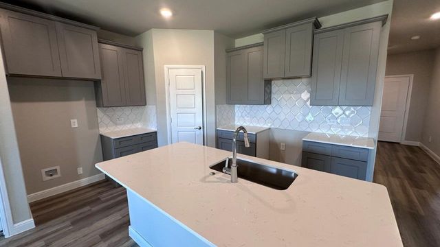 10813 BLOODSTONE Drive, Fort Worth, TX 76036