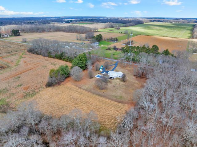 442 Carr Rd, Manchester, TN 37355