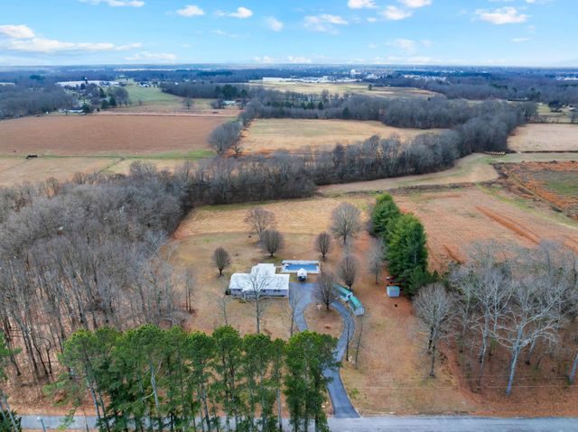 442 Carr Rd, Manchester, TN 37355