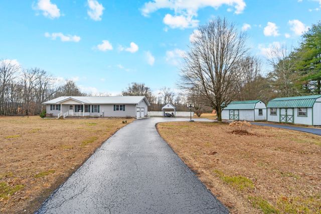 442 Carr Rd, Manchester, TN 37355