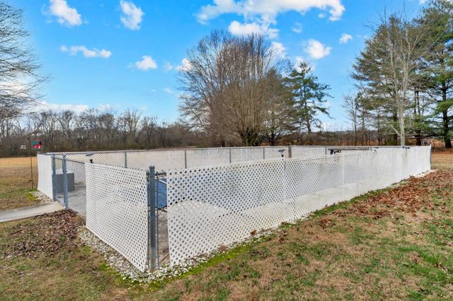 442 Carr Rd, Manchester, TN 37355