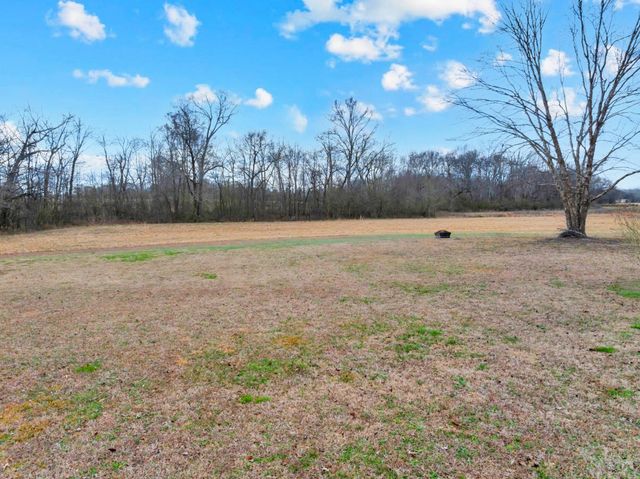 442 Carr Rd, Manchester, TN 37355