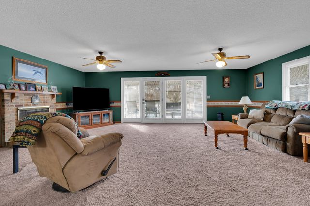 442 Carr Rd, Manchester, TN 37355