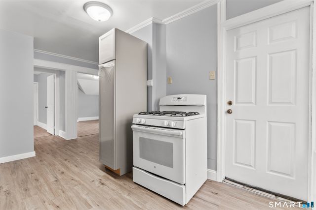 48 Park Terrace 3, Bridgeport, CT 06604