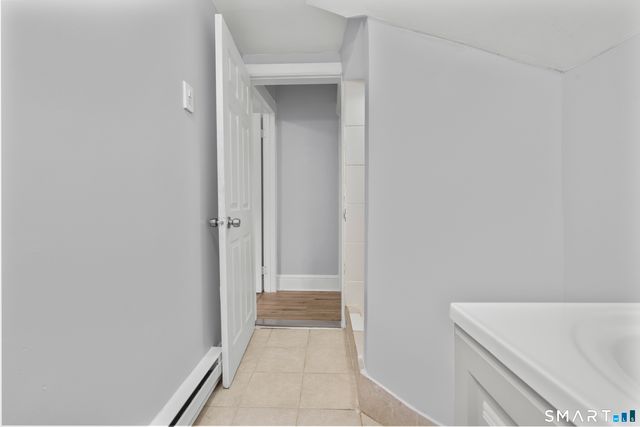 48 Park Terrace 3, Bridgeport, CT 06604