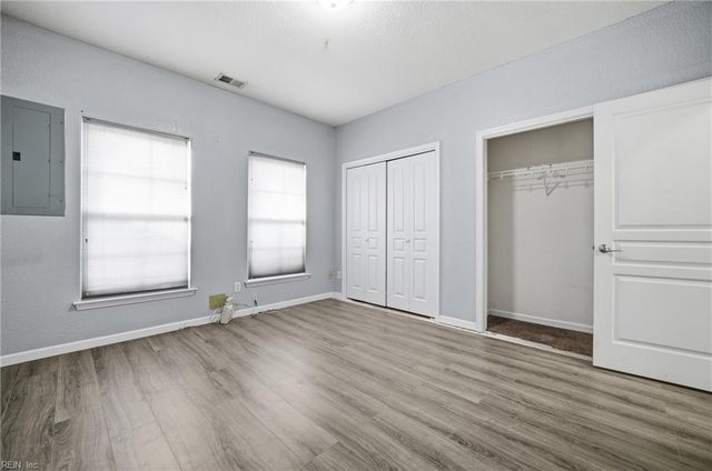 5029 Glen Canyon DR, Virginia Beach, VA 23462