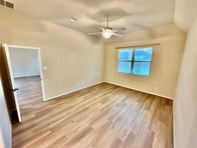 39 Butternut Grove Place, The Woodlands, TX 77375