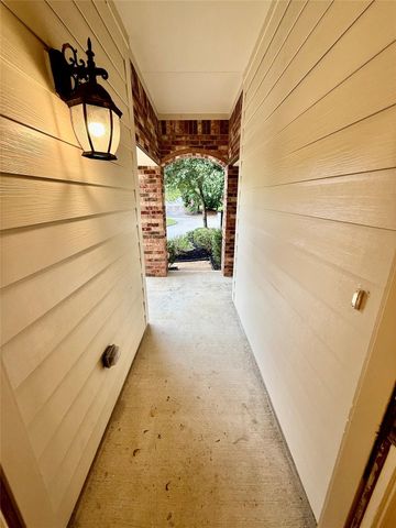 39 Butternut Grove Place, The Woodlands, TX 77375