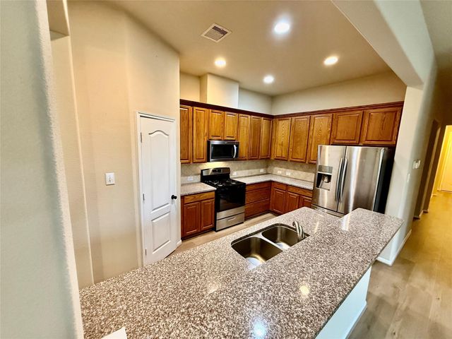 39 Butternut Grove Place, The Woodlands, TX 77375