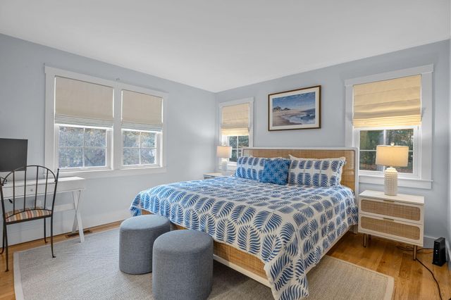 16 Second Avenue 4, Osterville, MA 02655
