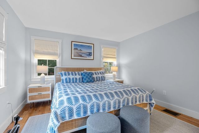 16 Second Avenue 4, Osterville, MA 02655
