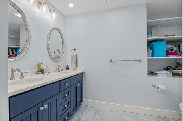 16 Second Avenue 4, Osterville, MA 02655