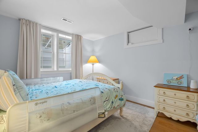 16 Second Avenue 4, Osterville, MA 02655