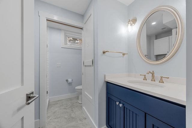 16 Second Avenue 4, Osterville, MA 02655