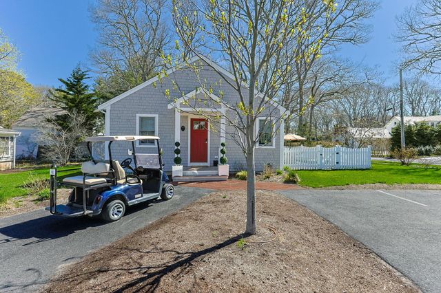 16 Second Avenue 4, Osterville, MA 02655