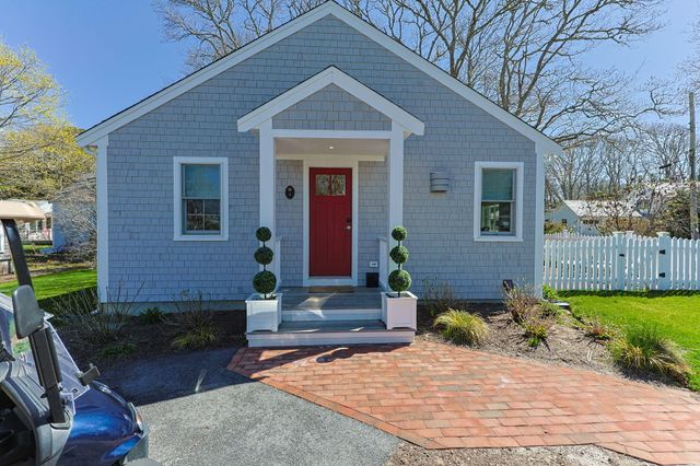 16 Second Avenue 4, Osterville, MA 02655