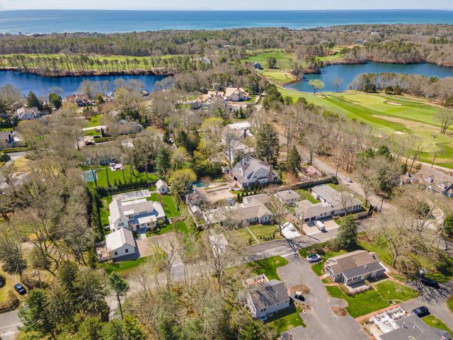 16 Second Avenue 4, Osterville, MA 02655