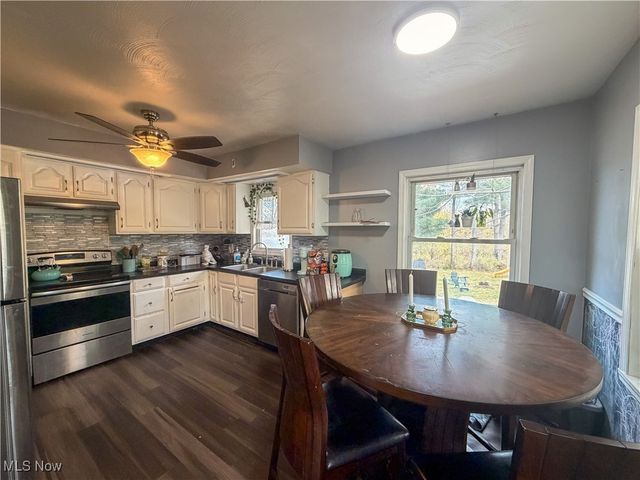 4089 Wyoga Lake Road, Stow, OH 44224