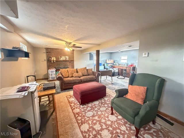 4089 Wyoga Lake Road, Stow, OH 44224