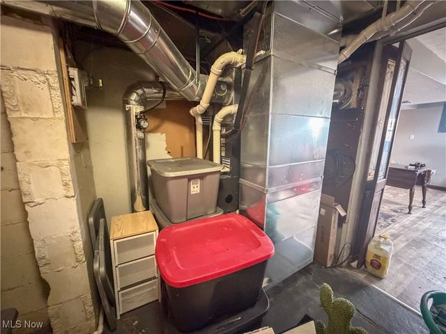 4089 Wyoga Lake Road, Stow, OH 44224