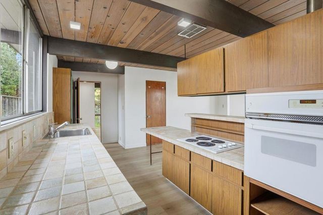 827 Cumberland Drive, Sunnyvale, CA 94087