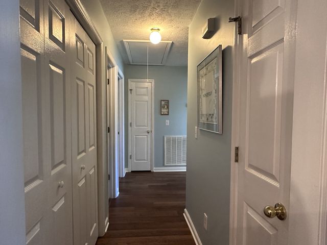 211 Homewood Dr, Murfreesboro, TN 37127