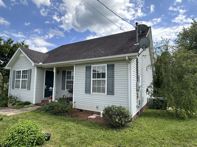 211 Homewood Dr, Murfreesboro, TN 37127